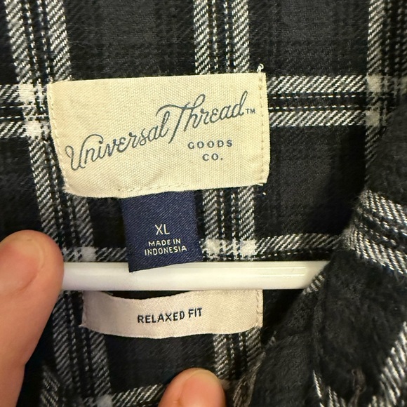 2/$15 Universal Thread - Black White Plaid Flannel Button Down Shirt XL - Picture 7 of 9